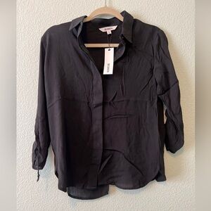 NWT BB Dakota Size Small Black Top